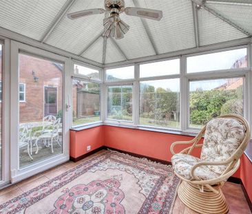 4 bedroom detached house to rent - Photo 1