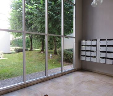 Appartement à louer - REIMS CENTRE- RUE DES MOISSONS - Photo 1