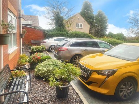 1 bedroom flat to rent - Photo 2