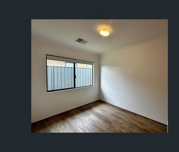 Happy New Year in Hallam - Photo 6