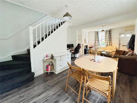 2 bedroom semi-detached house to rent - Photo 2