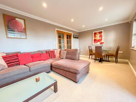 2 bedroom flat to rent - Photo 2