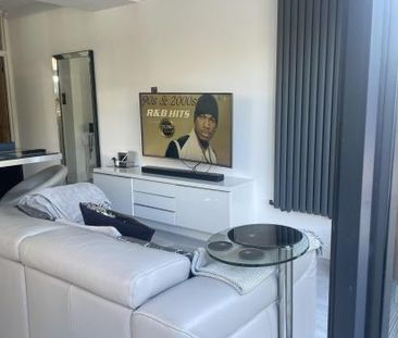 Small double room in beautiful Earlsfield victorian maisonette shar... - Photo 2