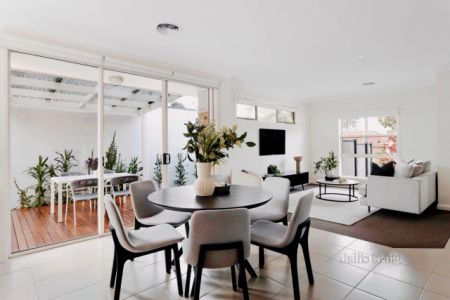 3 Bed, 1 Bath - Photo 5