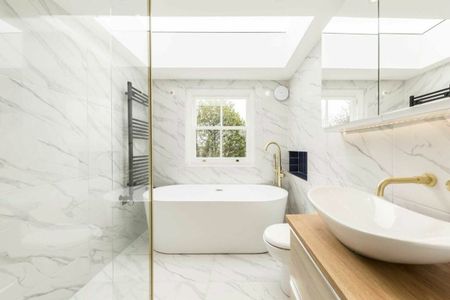 Chiswick High Road, Chiswick, W4 - Photo 5