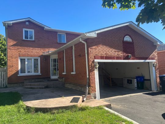 For Lease - 40 burnhope Drive, Brampton, Ontario - Photo 1
