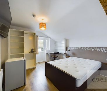 1 bedroom in a house share to rent - Photo 1