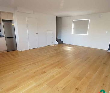 Finest Townhouse on Cross Street - Photo 3