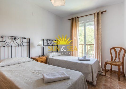 2-BEDROOM APARTMENT FOR RENT IN BENIDORM - ALICANTE