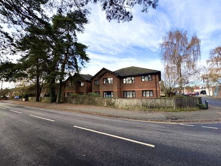 Berkshire Road, Camberley, Surrey, GU15 - Photo 3