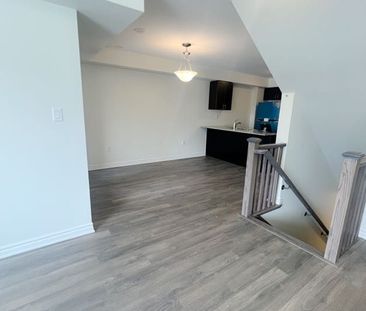 For Lease - 3327 Thunderbird Promenade, Pickering, Ontario - Photo 5