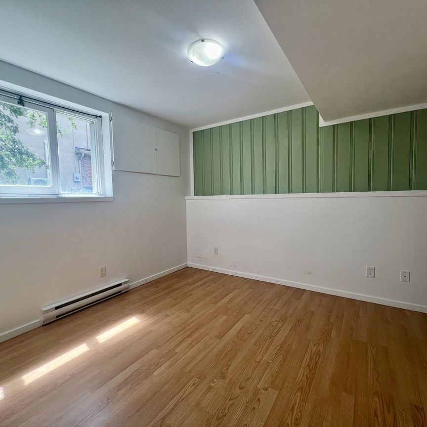 2 Bdrm Suite Near Orchard Park - Photo 1