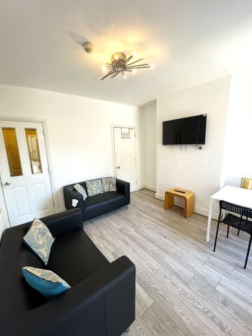 4 bedroom house share to rent - Photo 2