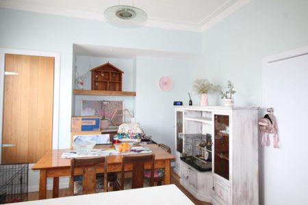 Charming Villa - Photo 2