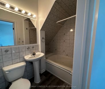 758 Niagara Stone Road #3 - Photo 4