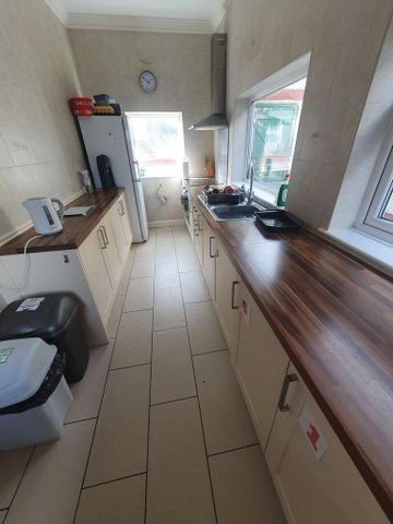 1 bedroom house of multiple occupation to rent - Photo 2