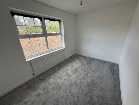 4 bedroom flat to rent - Photo 4