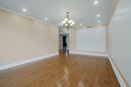 5720 Av. Kincourt Côte-Saint-Luc, QC H4W - Photo 3