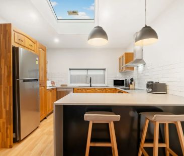 Charm, Character and a Stylish Modern Twist - Photo 2