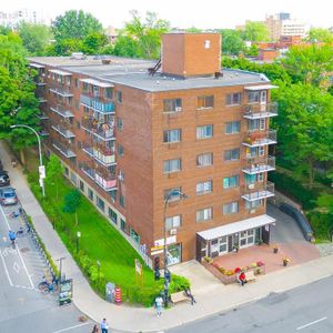 1 Bedroom 1 Bathroom - 5450 Chemin Queen-Mary, Montréal - Photo 2