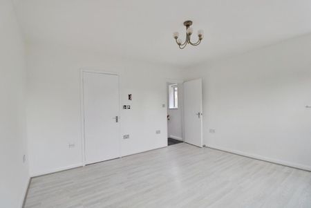 1 bedroom semi-detached house to rent - Photo 5