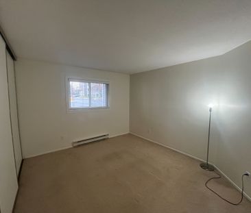 For Lease - 316 Lorry Greenberg Drive Unit# 117, Hunt Club - South ... - Photo 2