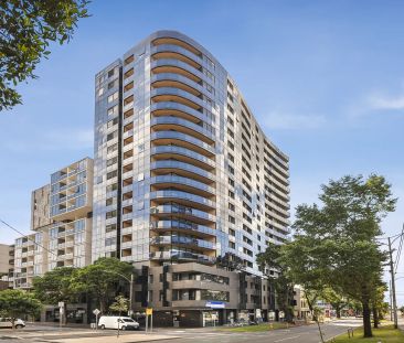 Stylish One Bedroom Apartment in the Sought After North Complex - Photo 2