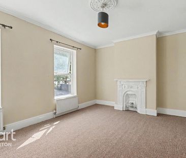 4 bedroom semi-detached house to rent - Photo 1