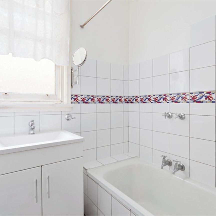 LOVELY THREE BEDROOM HOME - Photo 1