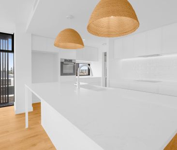 New Apartment with Uninterrupted Ocean Views! - Photo 3