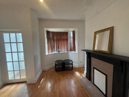 4 bedroom terraced house to rent - Photo 5