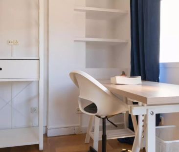Room in a shared 7-bedroom apartment for rent in Goya (Professionals only) - Photo 3
