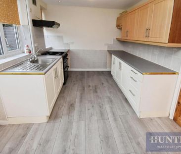 2 bedroom end of terrace house to rent - Photo 5