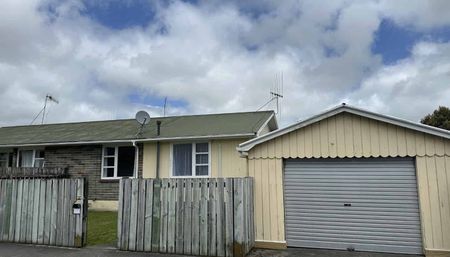 Otaki Town - Right in the heart - Photo 3