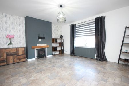 Pine Street, Airdrie, ML6 - Photo 2