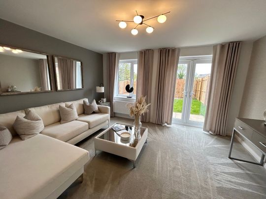 3 bedroom semi-detached house to rent - Photo 1