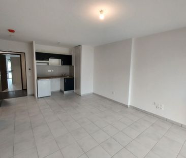 Location Appartement 2 pièces 40m² LA ROCHELLE 17000 - Photo 3