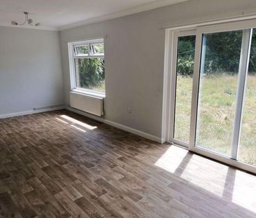 3 bedroom detached house to rent - Photo 4