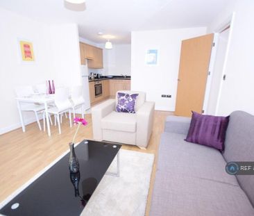 2 bedroom flat to rent - Photo 1