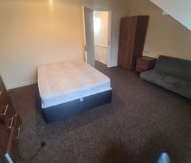 5 Bed - 238 Cardigan Road, Hyde Park, Leeds - LS6 1QL - Student - Photo 2