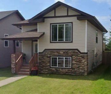 Full House in the lovely suburb of Inglewood | 80 Ireland Crescent,... - Photo 1