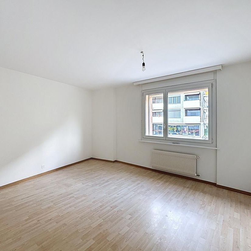 Sion, appartement de 3.5 pièces avec balcon et place de parc au centre-ville - Photo 1