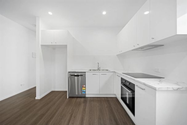 2 Bedroom Unit in convenient location - Photo 1