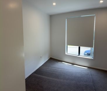 Modern, Sunny, Private and Fully Fenced Townhouse - Photo 5