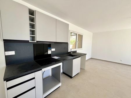 Location Appartement 2 pièces 52m² ST ANDRE DE LA ROCHE 06730 - Photo 3