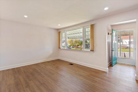 For Lease - 22 Holmes Road, Belleville, Ontario - Photo 4