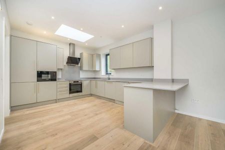 3 bedroom detached house to rent - Photo 5