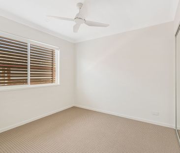 BRAND NEW TOWNHOUSE 7 MINUTES FROM THE BEACH - Photo 6