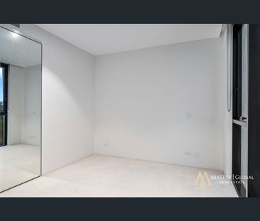 307W/1 Marina Drive, Benowa, Qld 4217 - Photo 4