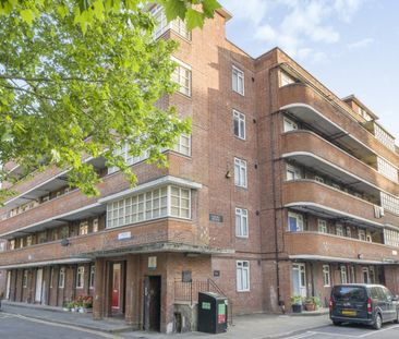 Flat to rent - Comber Grove, London, SE5 - Photo 2